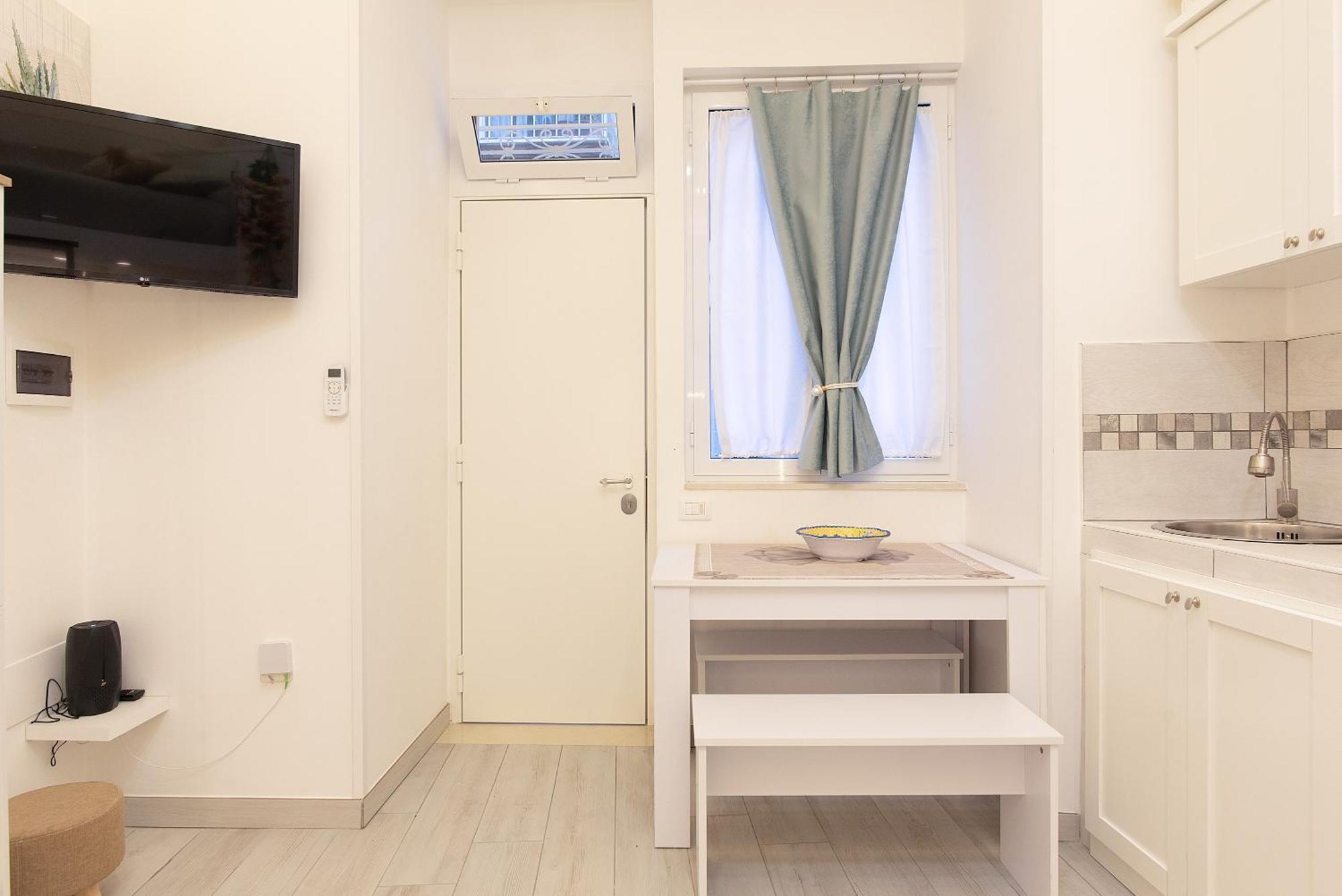 House Benedetta Centro Di Napoli Apartment Bagian luar foto